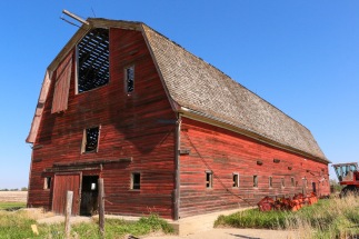 This frame shows the southern face and eastern side of the barn.